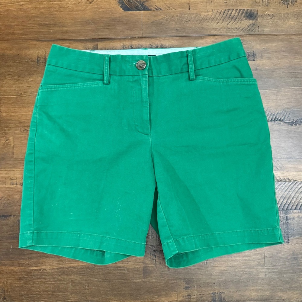 Lands' End Green Chino Shorts‎ Mid Rise Casual Everyday Size 4 (7" inseam)